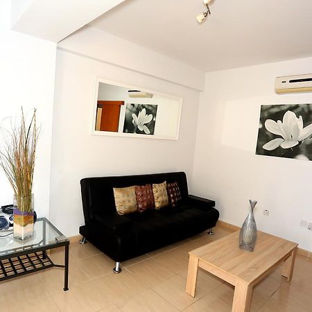 Penelope Court Apartment 102 拉纳卡 外观 照片