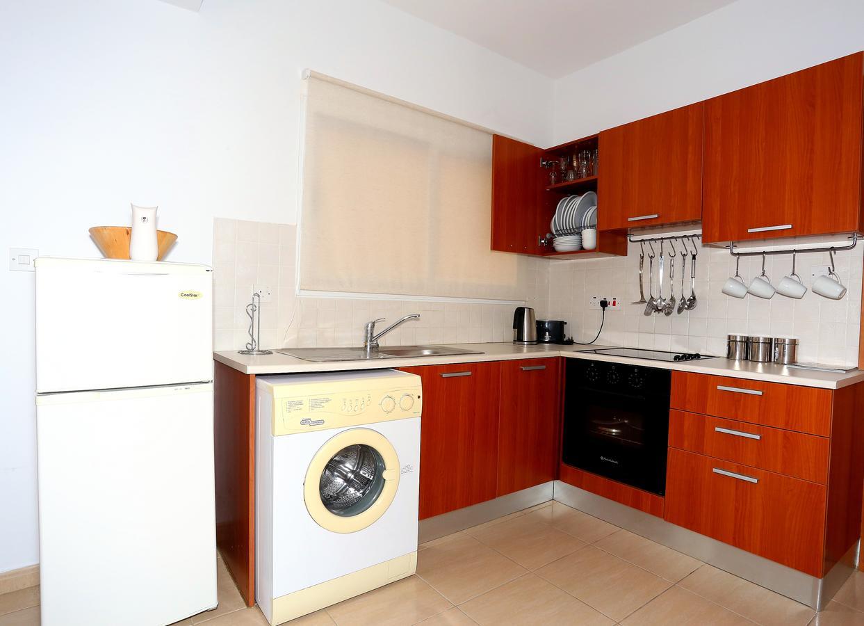 Penelope Court Apartment 102 拉纳卡 外观 照片