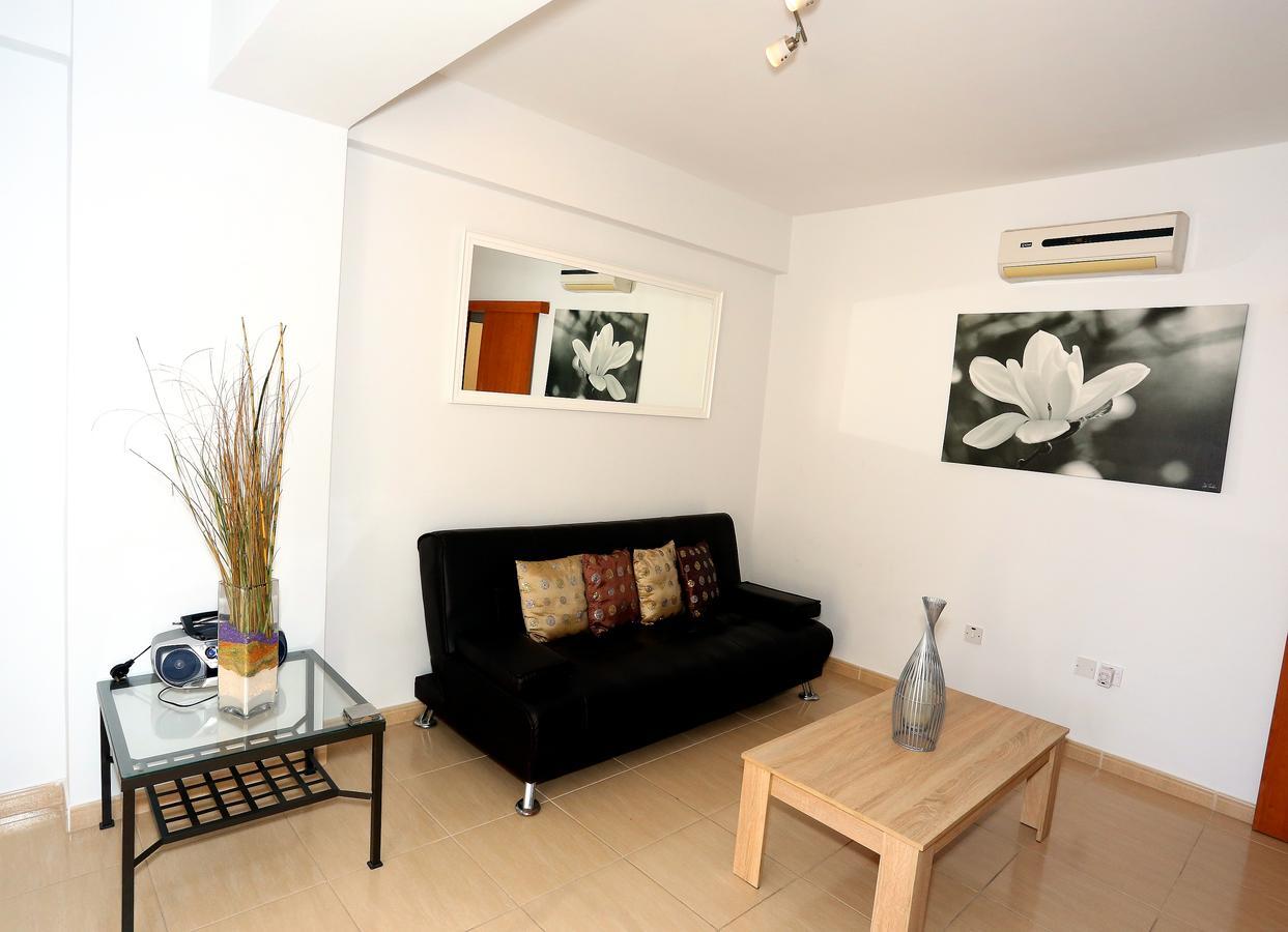 Penelope Court Apartment 102 拉纳卡 外观 照片